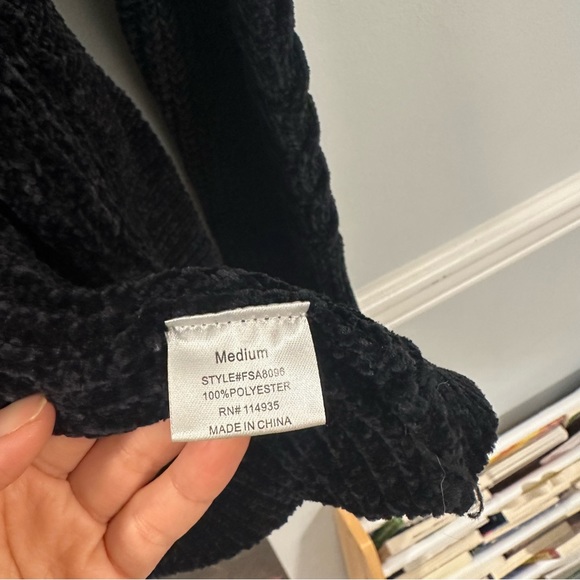 NWT Francesca’s Super Soft Knit Cardigan Size Medium - Picture 4 of 5